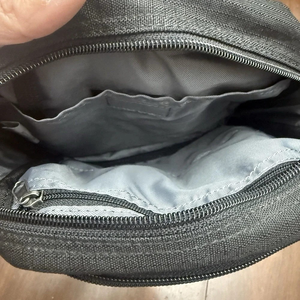 Eddie Bauer Crossbody Sling Bag Black‎ Nylon Travel Hiking Adjustable Strap